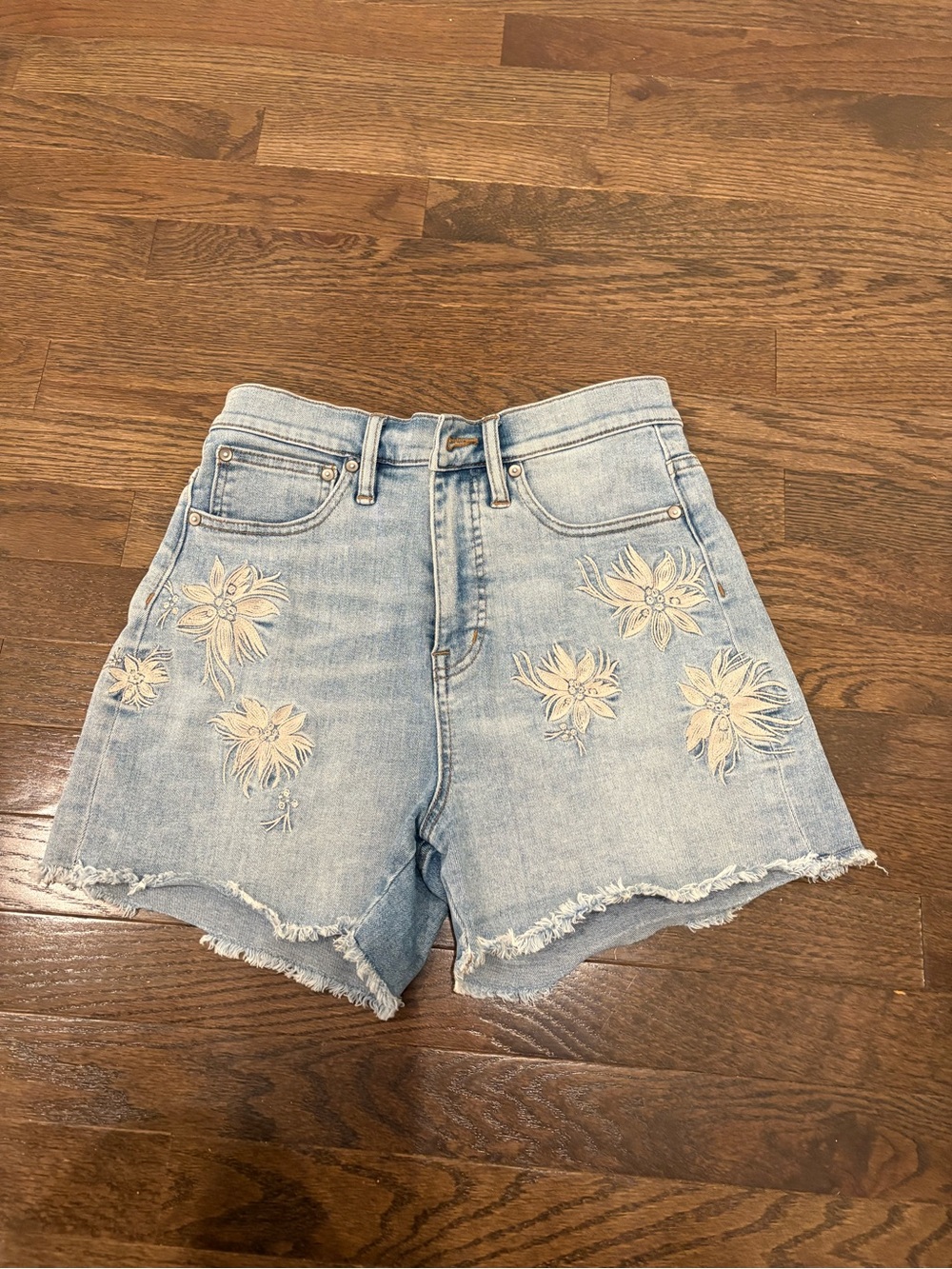 J crew point sur Light Blue Embroidered Denim Shorts Women's boho floral frayed